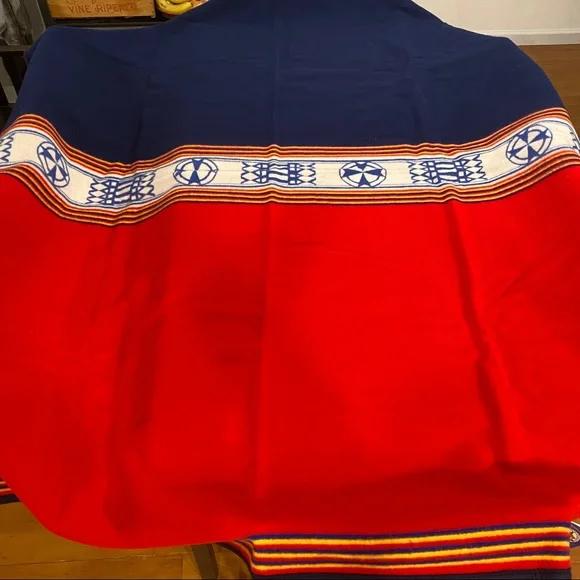 NWT Pendleton Day and Night Robe Hope Series Arthur Amiotte Native Blanket Beave - Picture 4 of 9